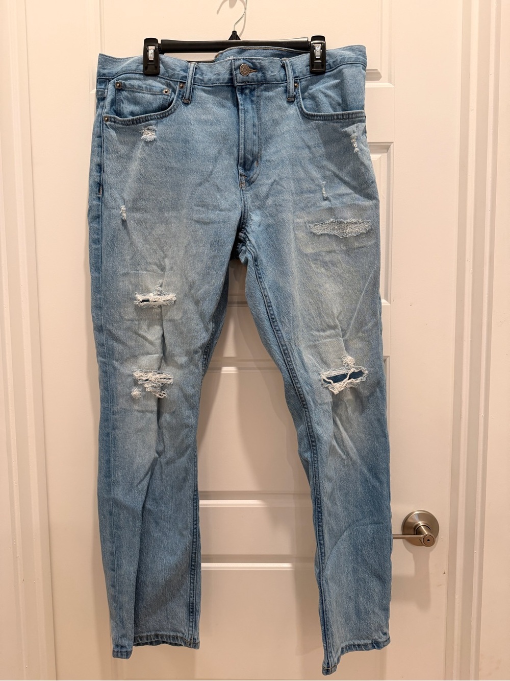 Old Navy Men’s Light Blue Slim Distressed Jeans Size 36X30